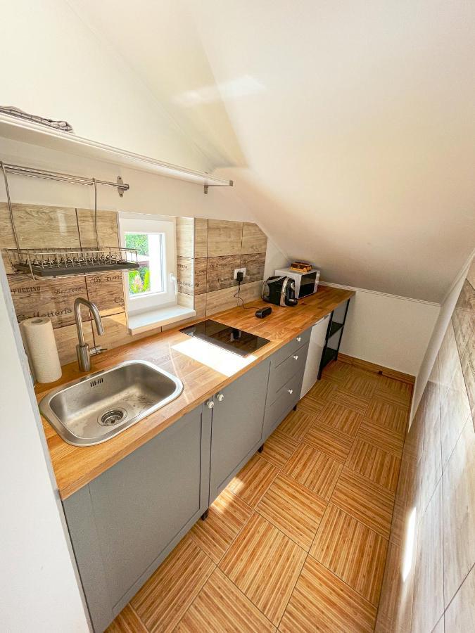 Pine&Chill2 Apartments Balatonalmadi Bagian luar foto