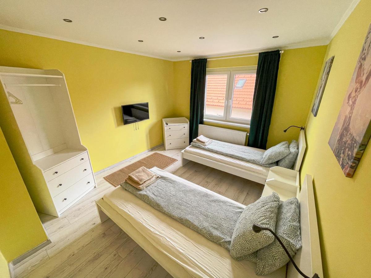 Pine&Chill2 Apartments Balatonalmadi Bagian luar foto